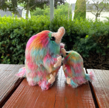 Load image into Gallery viewer, Super Snoot! - Giant Snoot