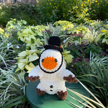 Load image into Gallery viewer, Frosty the Snow SuperSnoot - Giant Snoot