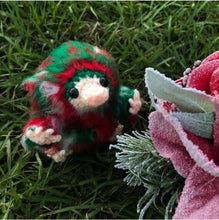 Load image into Gallery viewer, Mistletoe Snoot