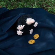 Load image into Gallery viewer, "Bea" Snoot