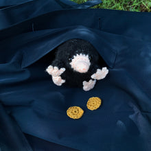 Load image into Gallery viewer, "Bea" Snoot